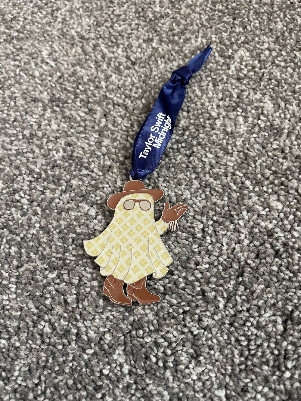 Taylor Swift ghost ornament